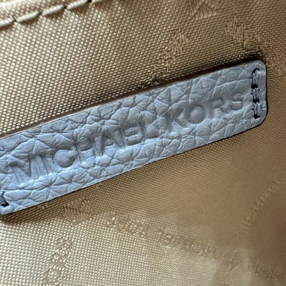 Michael Kors / Wristlet/Wallet/ Jet Set / Light Blue EUC - Picture 4 of 5